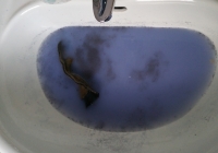 Hosentasche mit Kuli Tinte in der seperaten Handwäsche